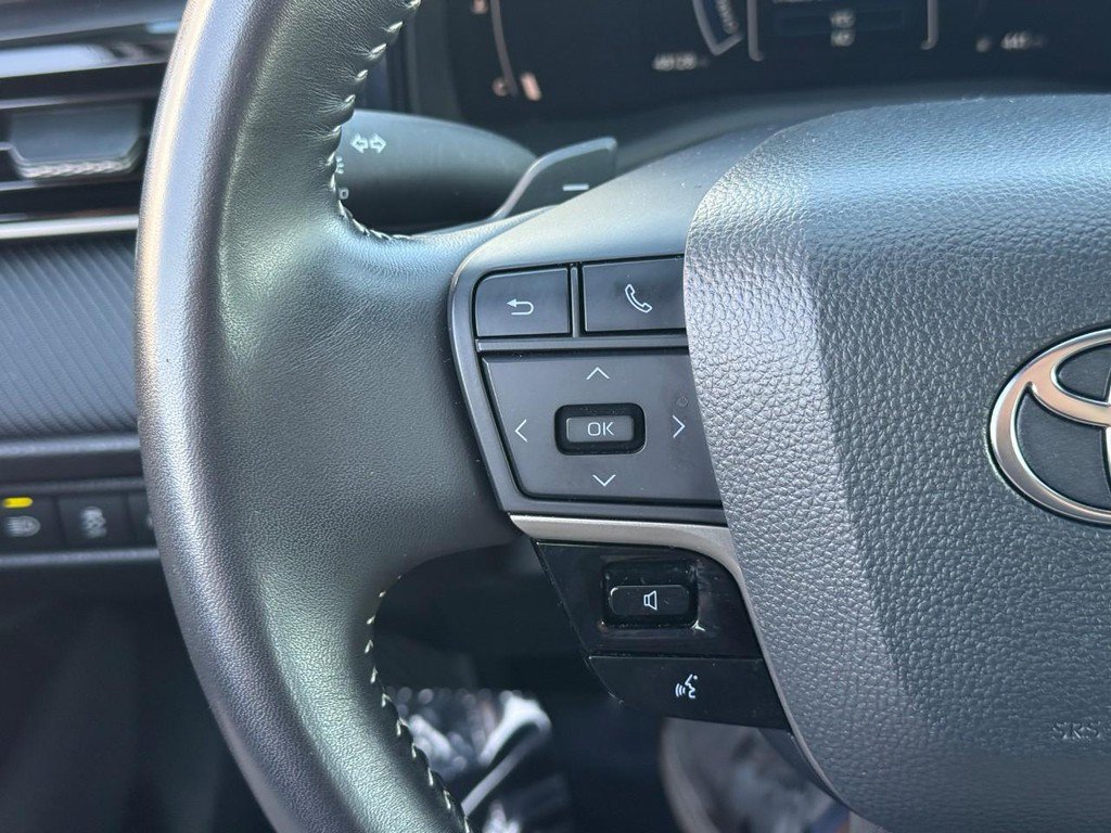Certified 2025 Toyota Camry SE FWD image 21