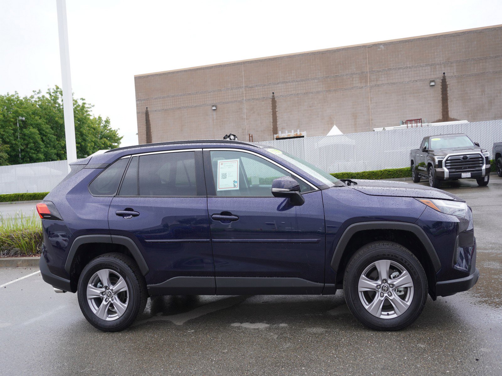 Used 2025 Toyota RAV4 XLE FWD image 4