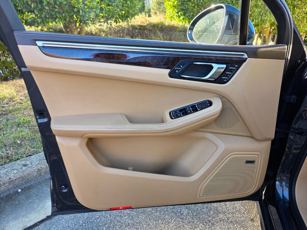 Used 2017 Porsche Macan GTS image 9