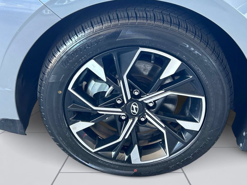 Used 2025 Hyundai Sonata SEL FWD image 9