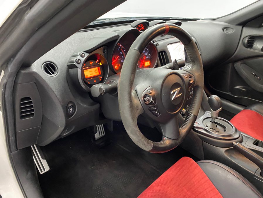 Used 2016 Nissan 370Z NISMO RWD image 27