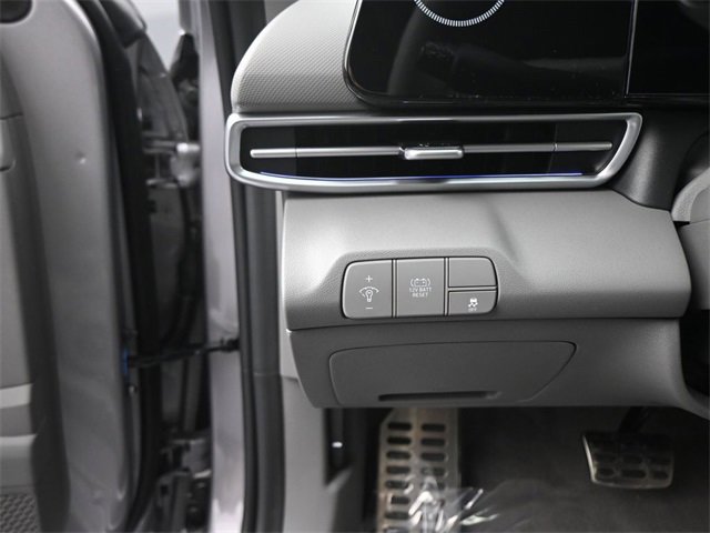 New 2025 Hyundai Elantra SEL image 16