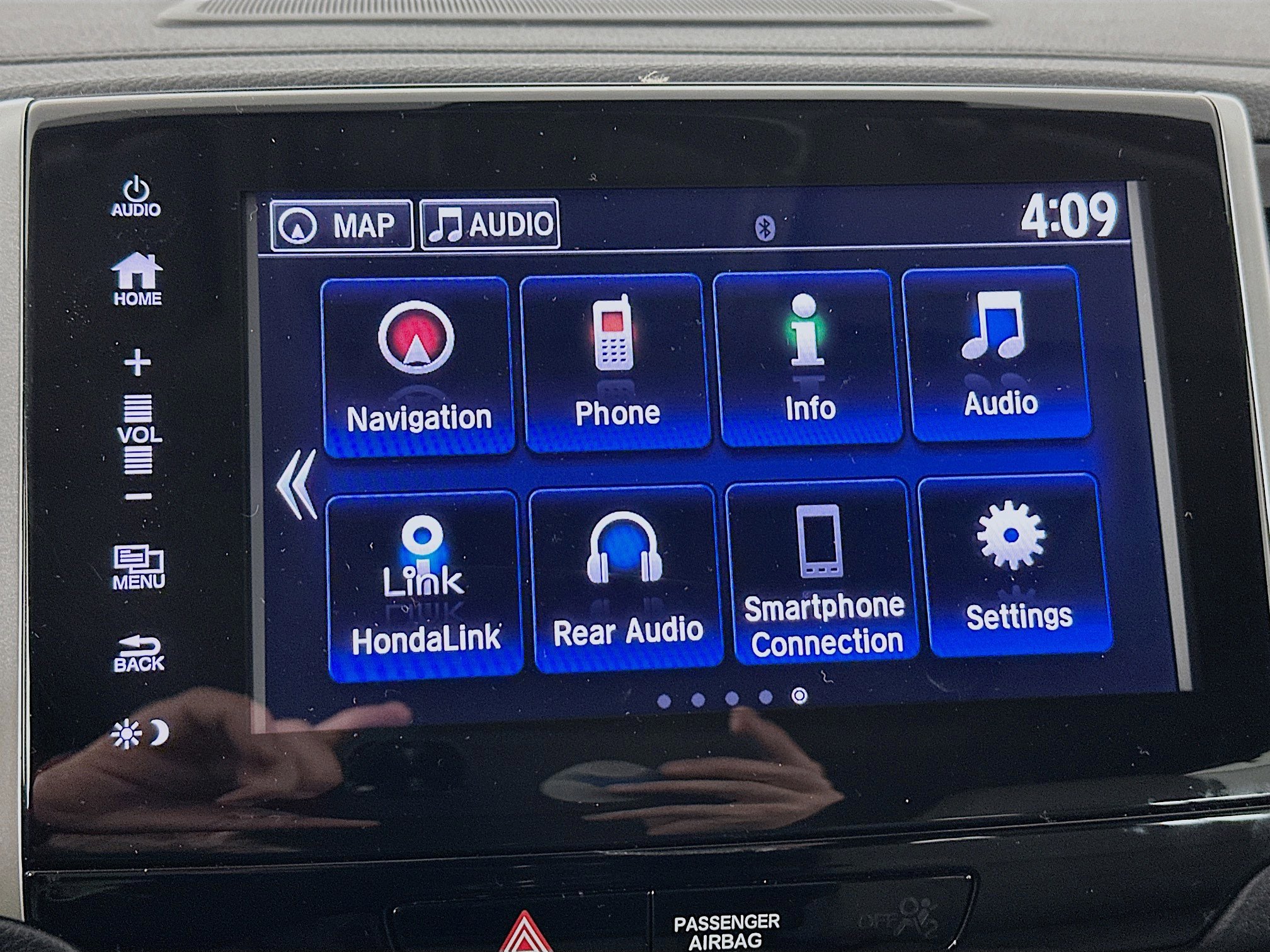 Used 2017 Honda Pilot Touring image 19