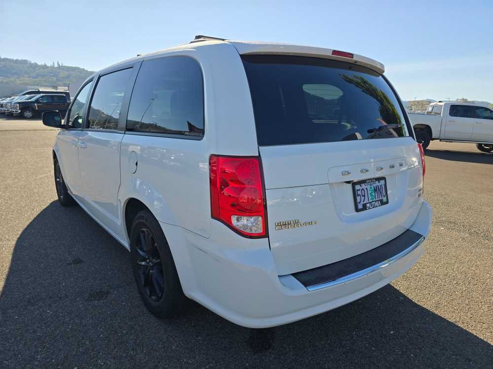 Used 2019 Dodge Grand Caravan GT FWD image 2
