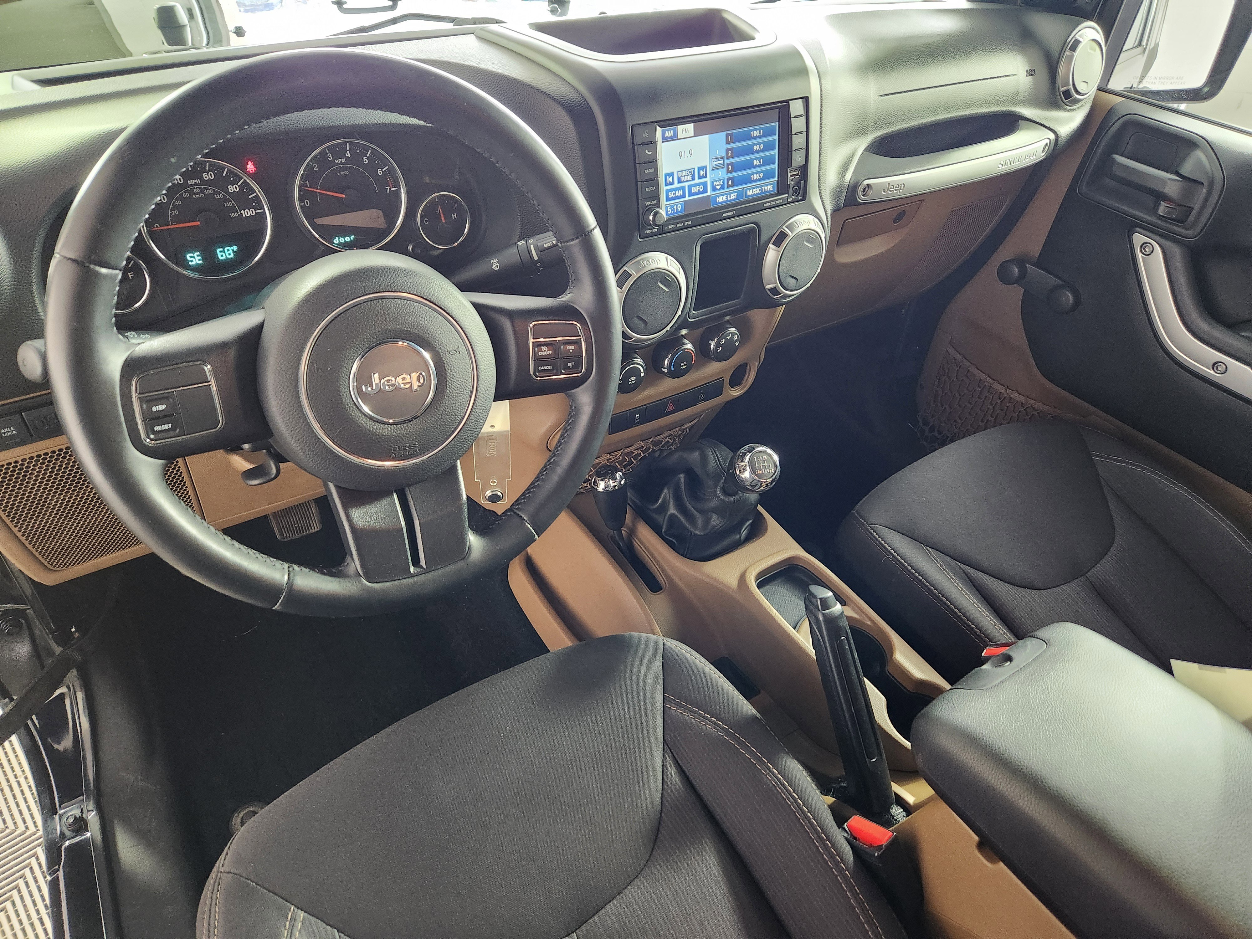 Used 2014 Jeep Wrangler Rubicon image 15