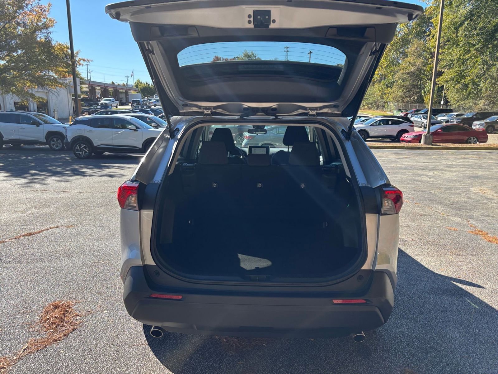 Used 2025 Toyota RAV4 LE image 31