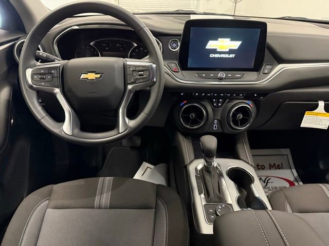New 2026 Chevrolet Blazer LT w/ LPO, Black Grille Bar Package FWD image 18