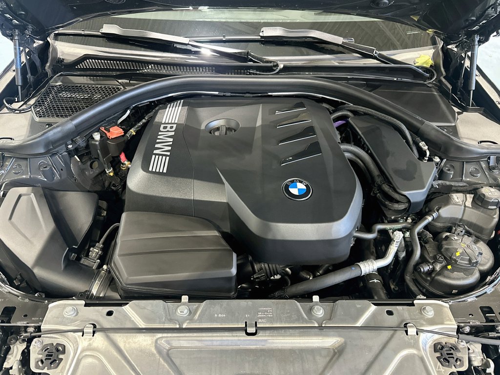 New 2026 BMW 330i xDrive Sedan w/ M Sport Package AWD/4WD image 32