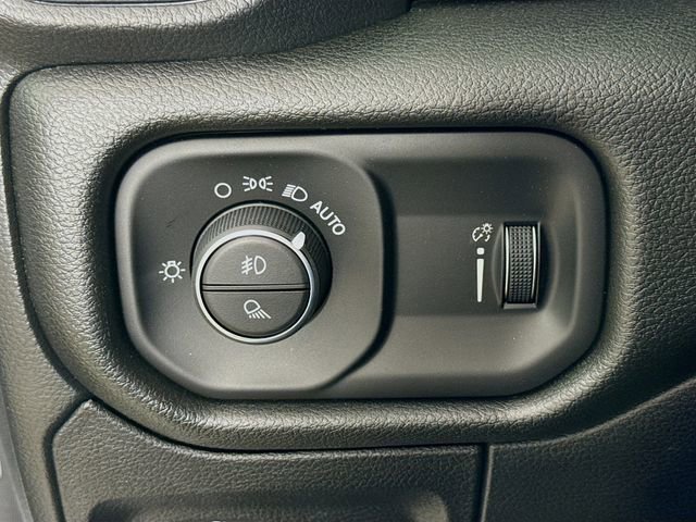 New 2026 RAM 1500 Express AWD/4WD image 10
