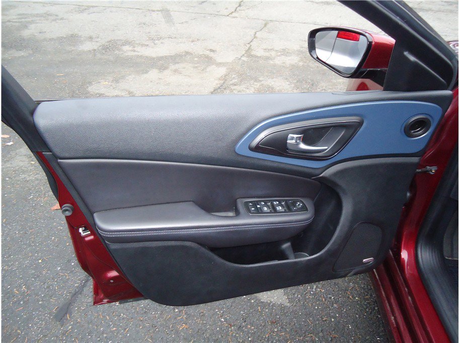 Used 2015 Chrysler 200 S w/ Navigation & Sound Group I image 11