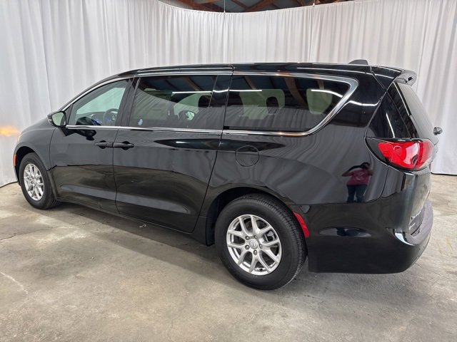 New 2026 Chrysler Voyager LX image 4