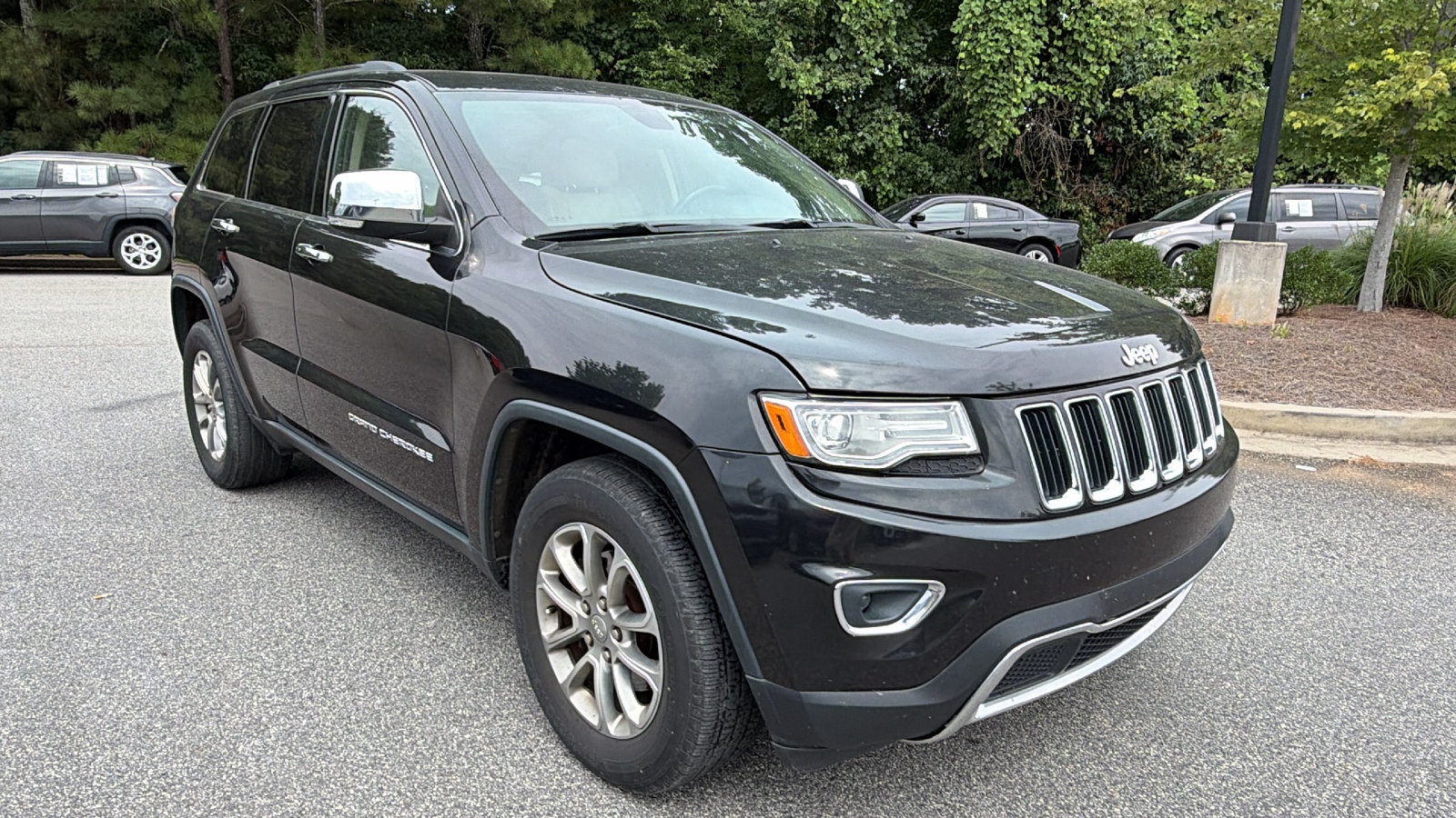 Used 2015 Jeep Grand Cherokee Limited w/ Luxury Group II AWD/4WD image 5