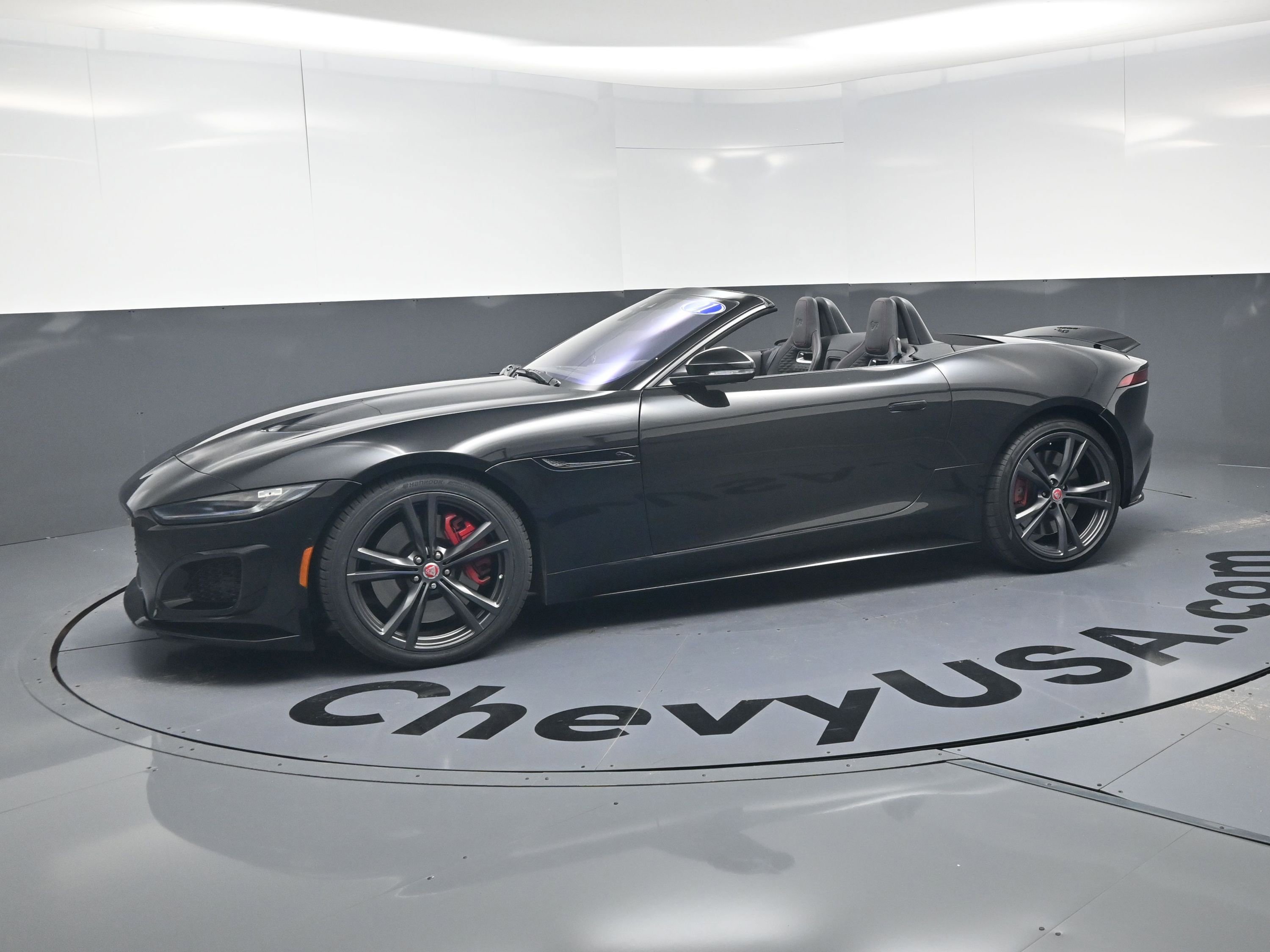 Used 2021 Jaguar F-TYPE R AWD/4WD image 6