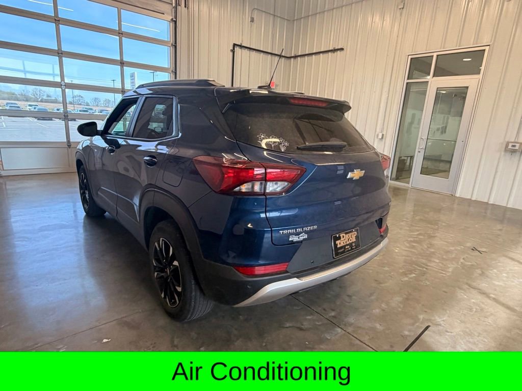 Used 2022 Chevrolet TrailBlazer LT w/ Convenience Package image 4