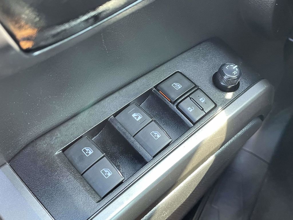 Used 2022 Toyota Tacoma SR5 w/ Technology Package RWD image 27