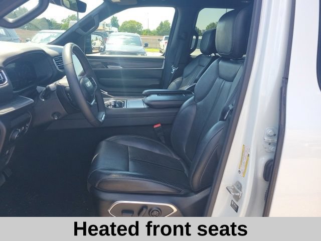 Used 2024 Jeep Wagoneer Series II AWD/4WD image 18