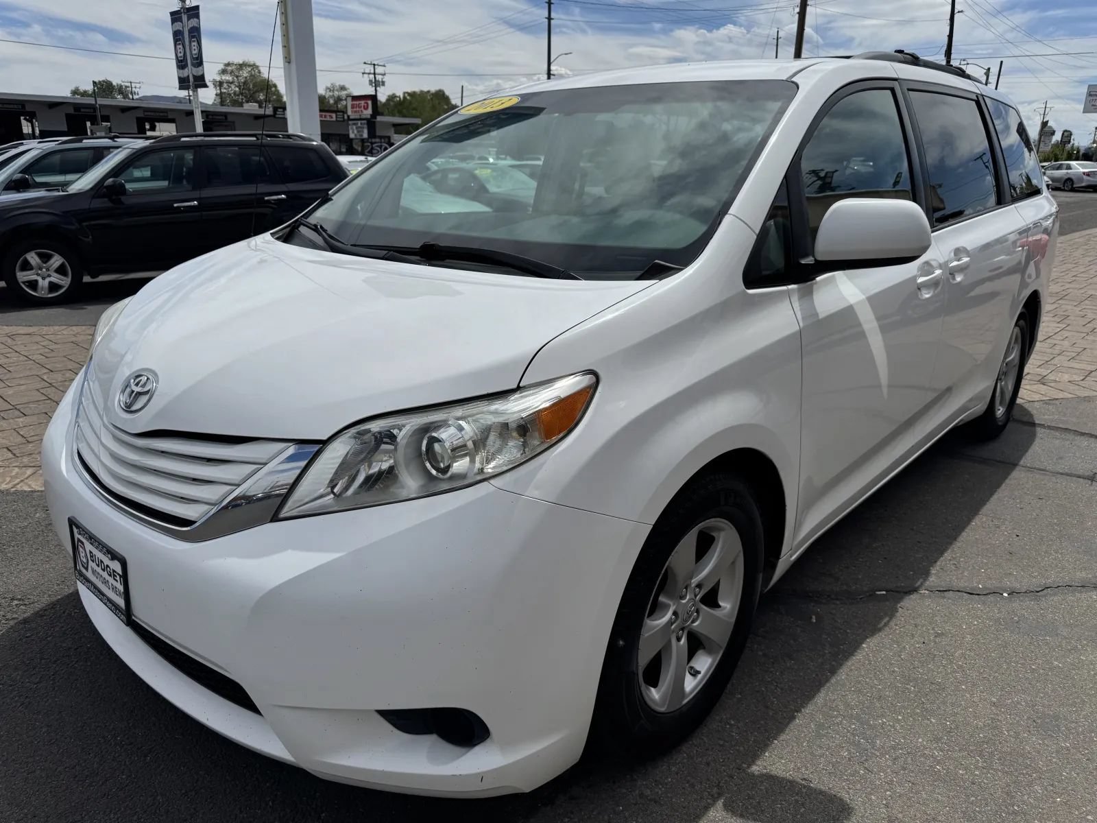 Used 2013 Toyota Sienna LE w/ Towing Pkg FWD image 6