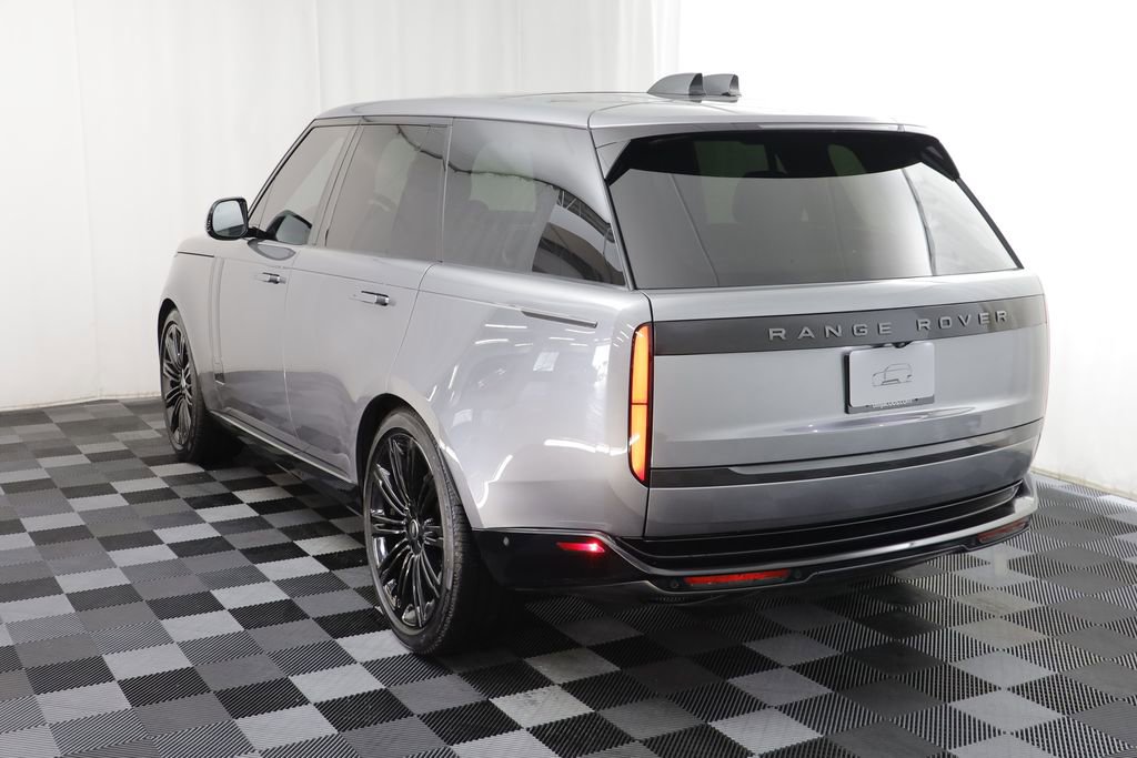 Used 2025 Land Rover Range Rover SE image 15