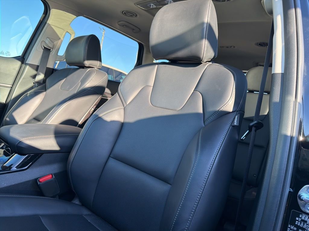 Used 2025 Kia Telluride S image 17