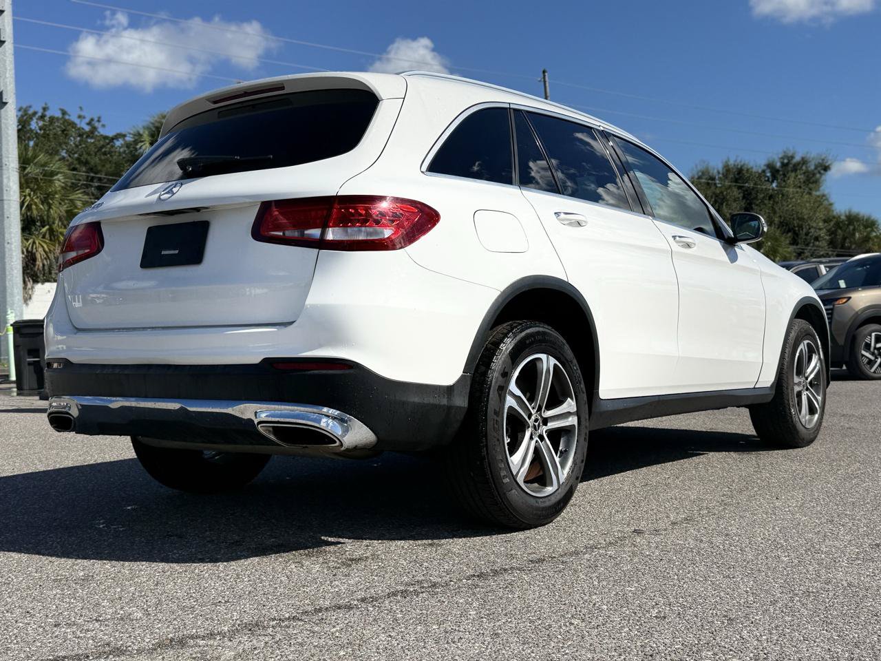 Used 2019 Mercedes-Benz GLC 300 w/ Premium Package image 7