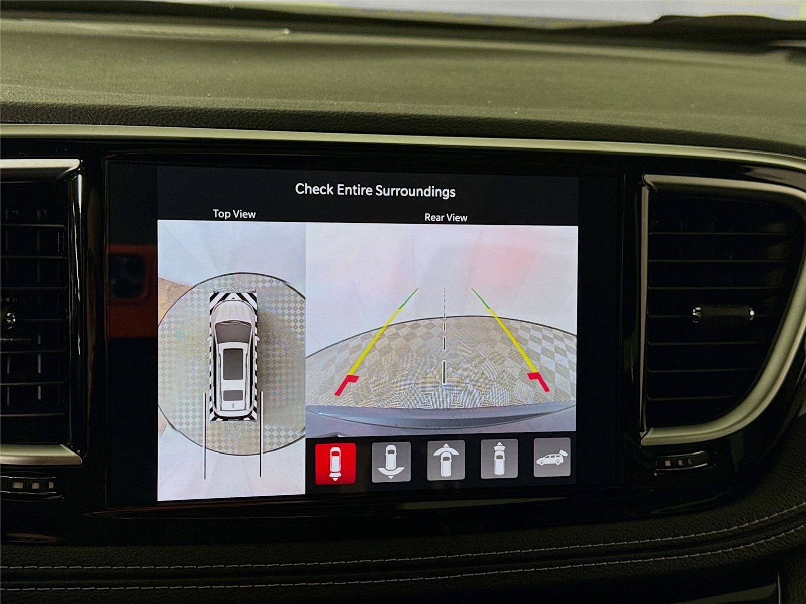 New 2026 Chrysler Pacifica Limited image 9