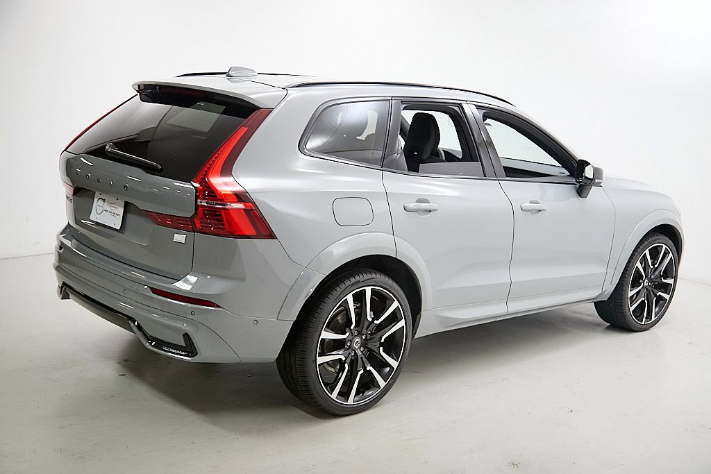 Certified 2024 Volvo XC60 T8 Ultimate image 9