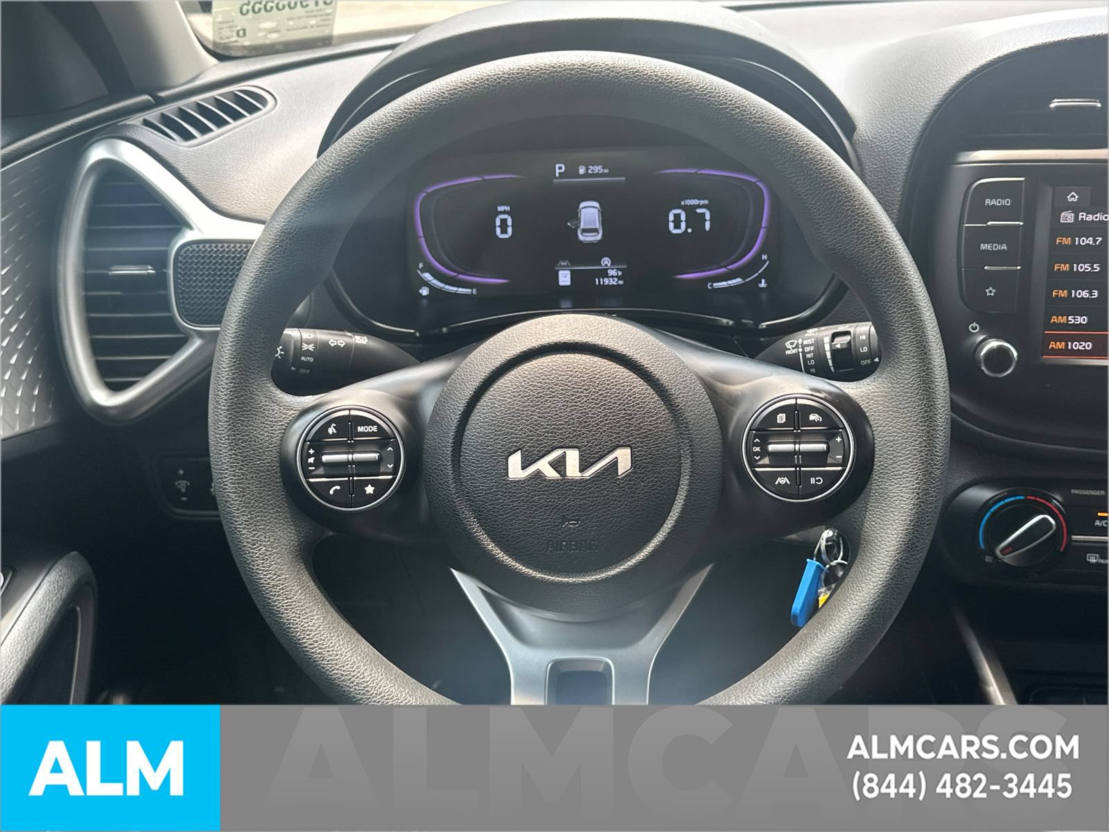 Used 2025 Kia Soul LX w/ LX Technology Package FWD image 26