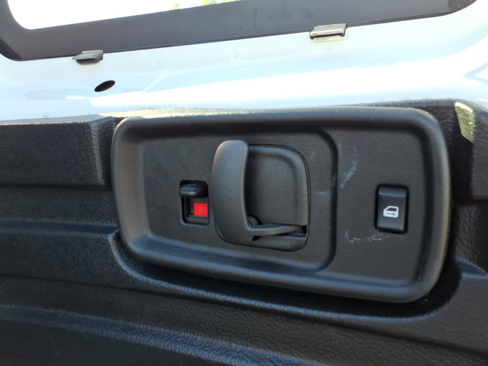 Used 2024 GMC Savana 2500 w/ Driver Convenience Package RWD image 5