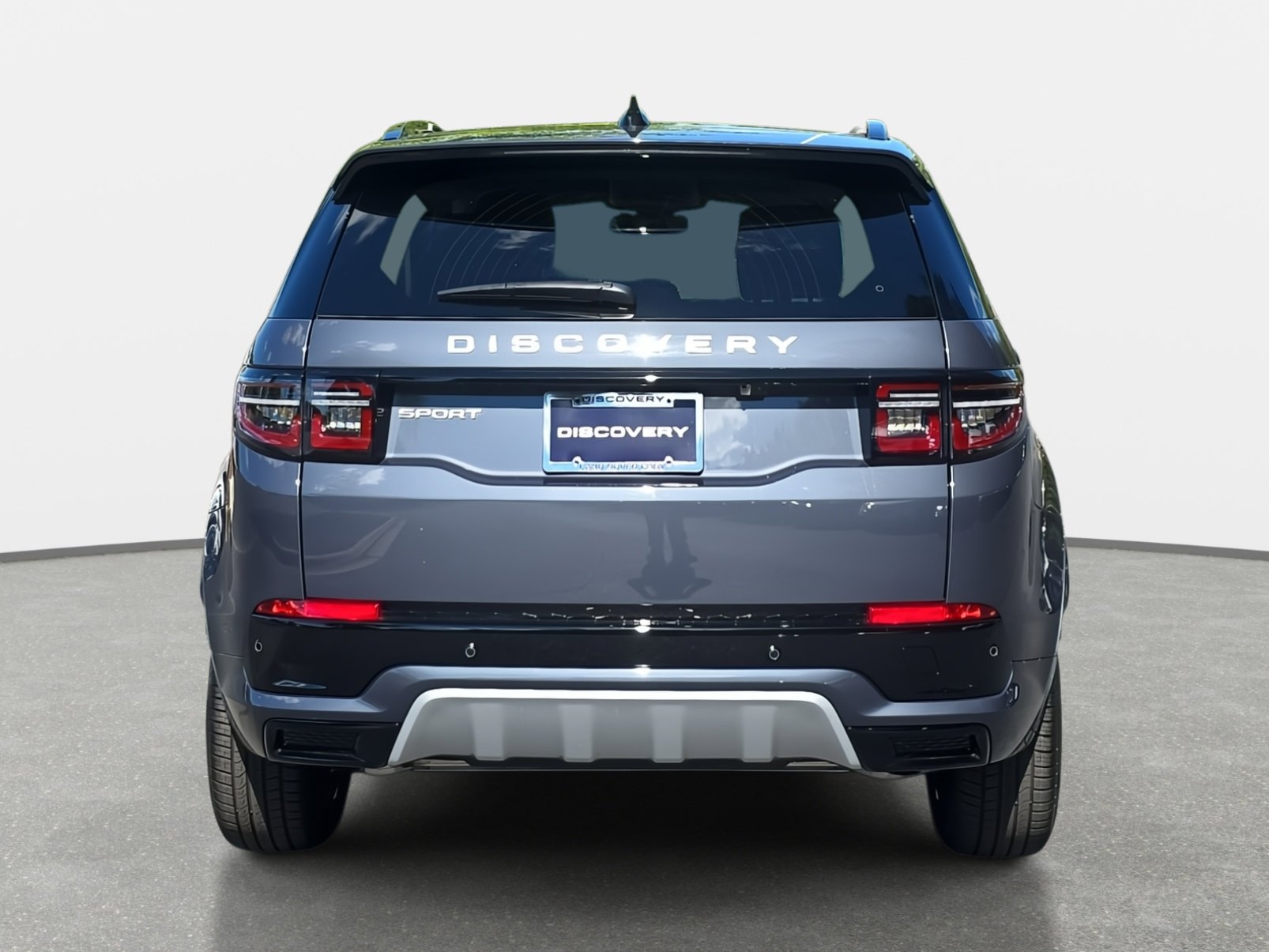New 2025 Land Rover Discovery Sport S image 6