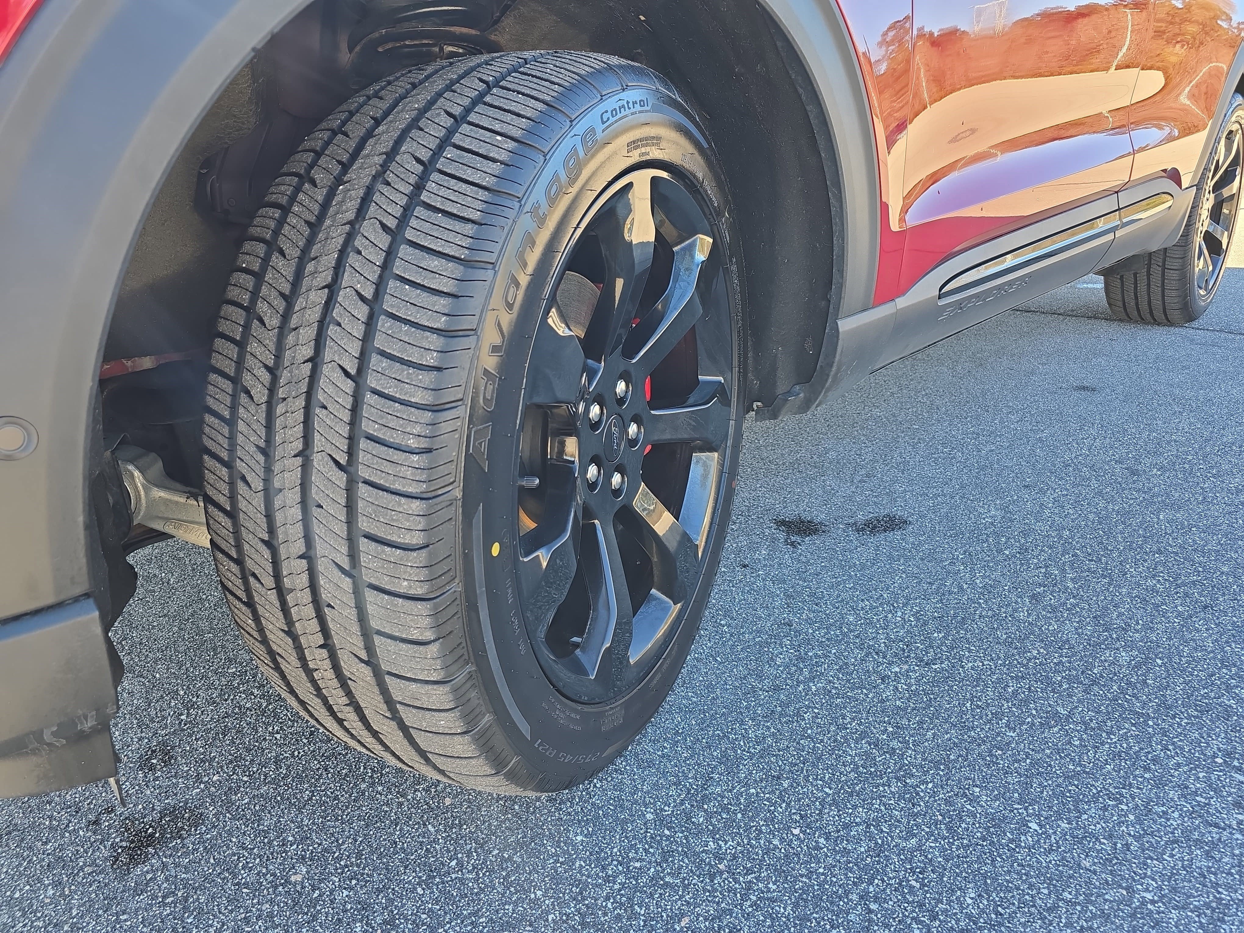 Used 2020 Ford Explorer ST w/ ST High-Performance Pack image 33