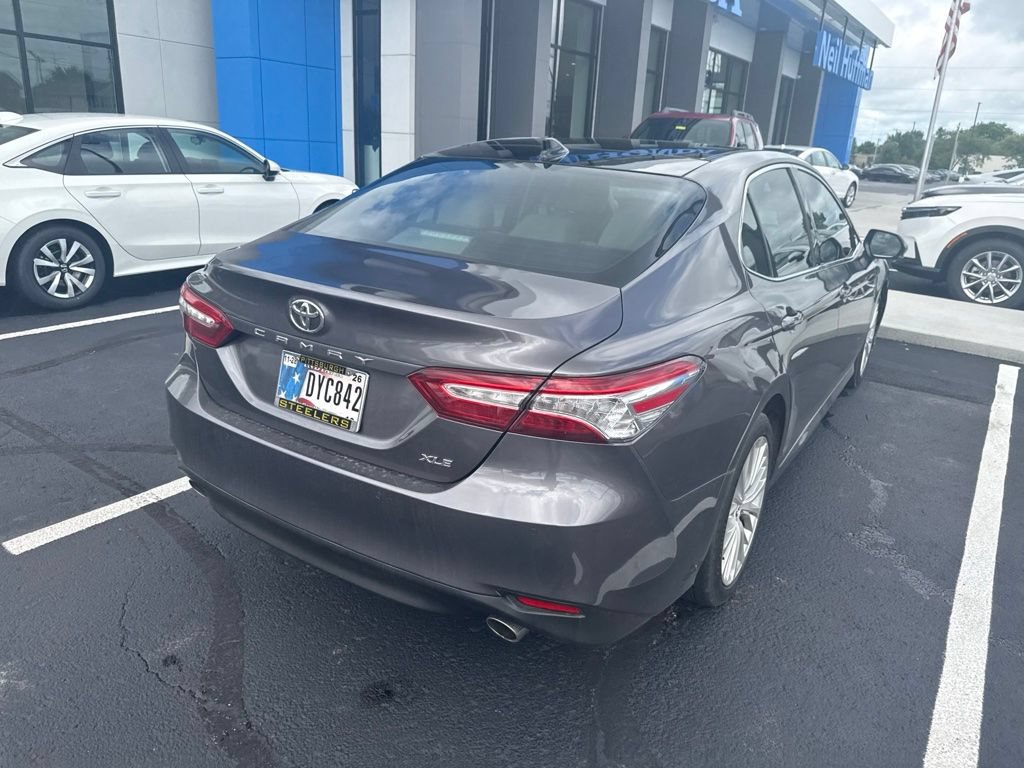 Used 2019 Toyota Camry XLE FWD image 13