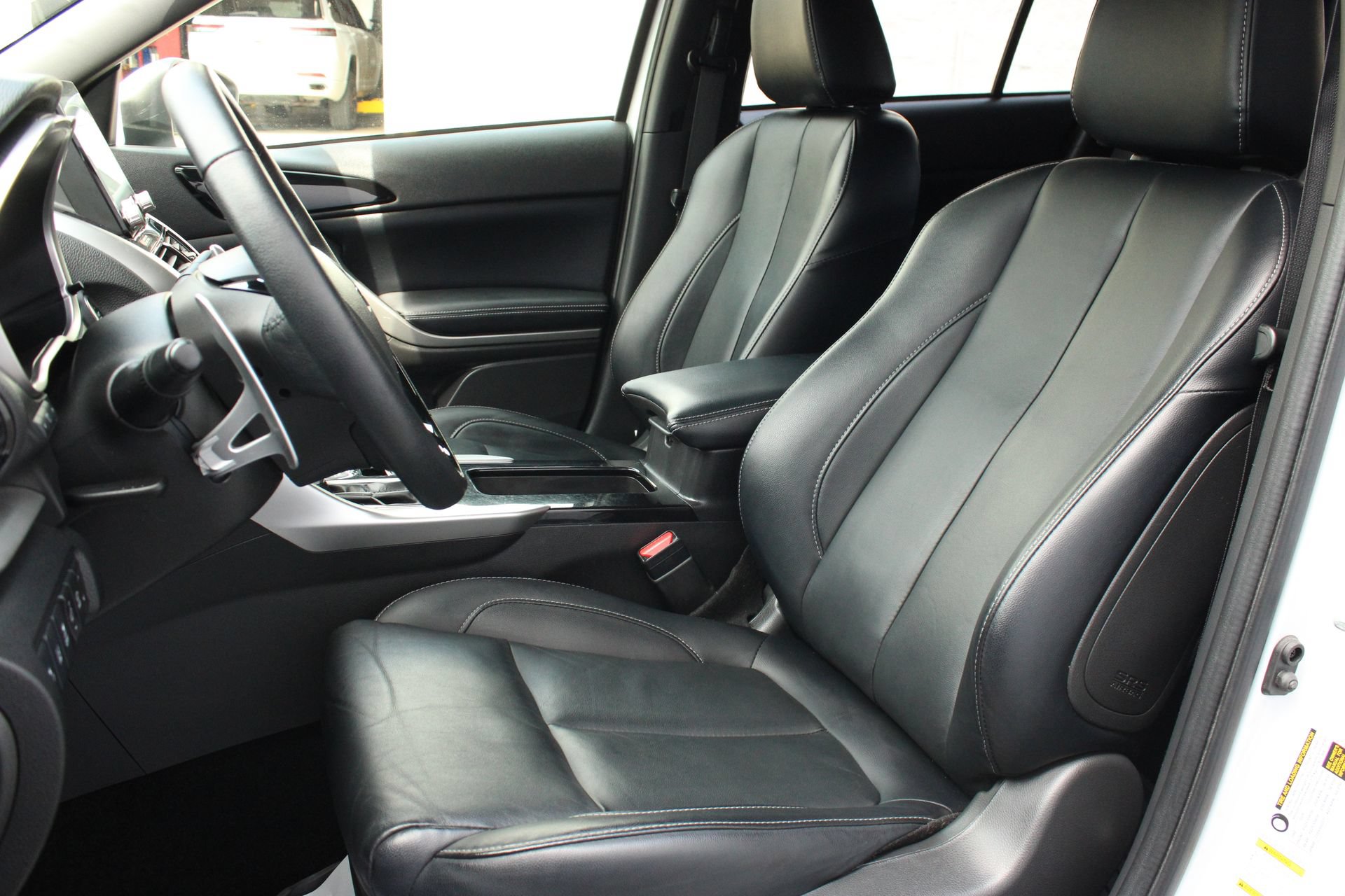 Used 2024 Mitsubishi Eclipse Cross SEL AWD/4WD image 16