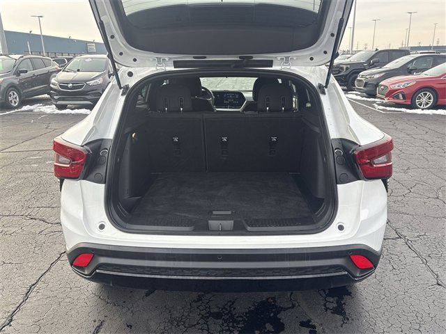 Certified 2024 Chevrolet Trax RS w/ Driver Confidence Package image 23