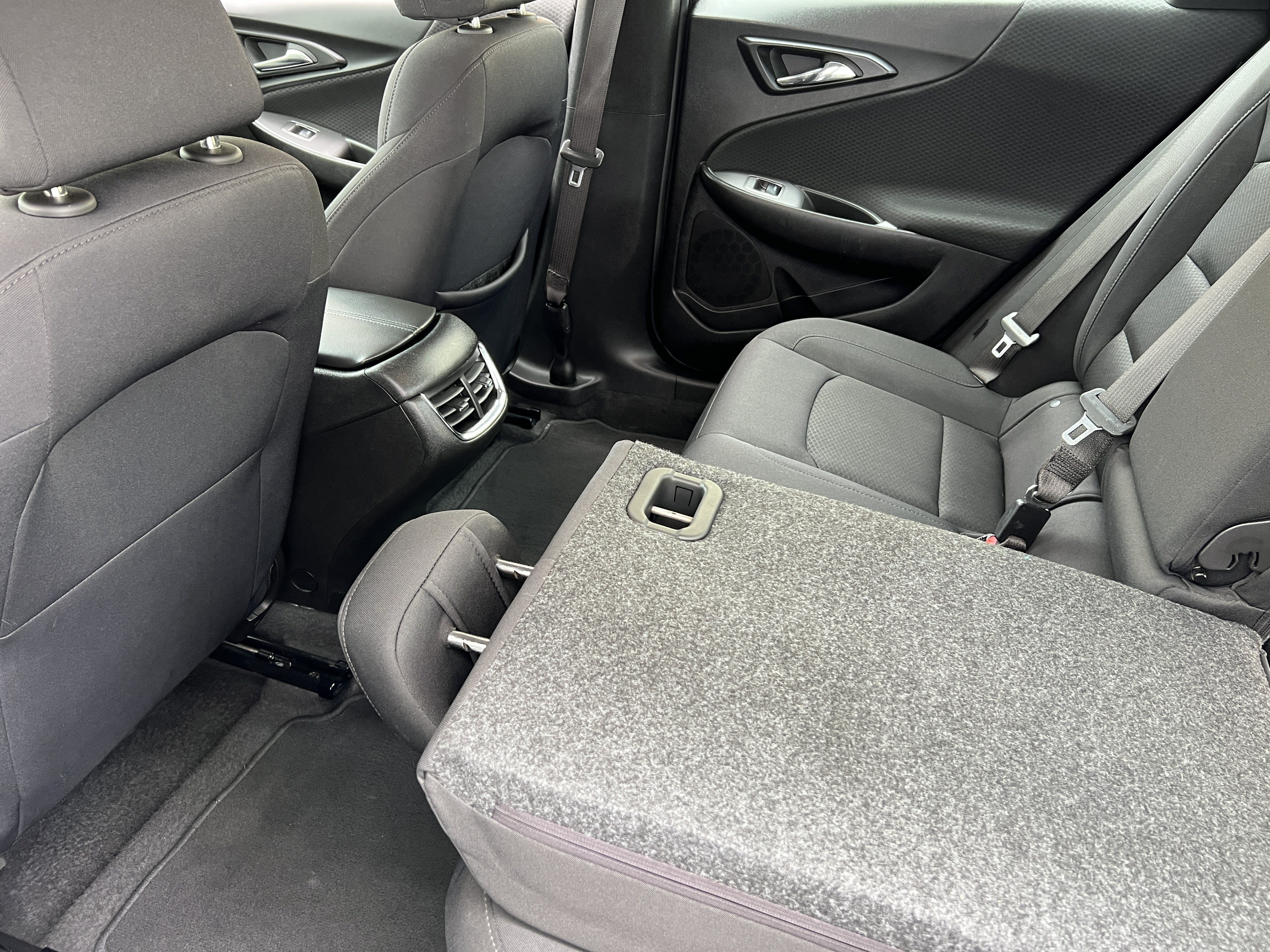 Used 2025 Chevrolet Malibu LT FWD image 16