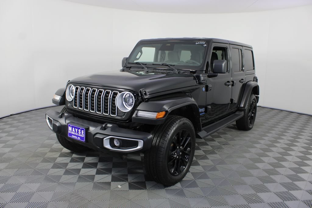 Used 2025 Jeep Wrangler Unlimited Sahara AWD/4WD image 20