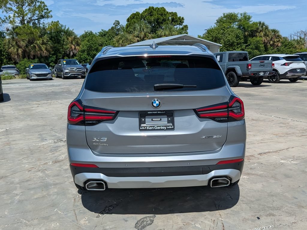 Used 2023 BMW X3 xDrive30i w/ Convenience Package AWD/4WD image 7