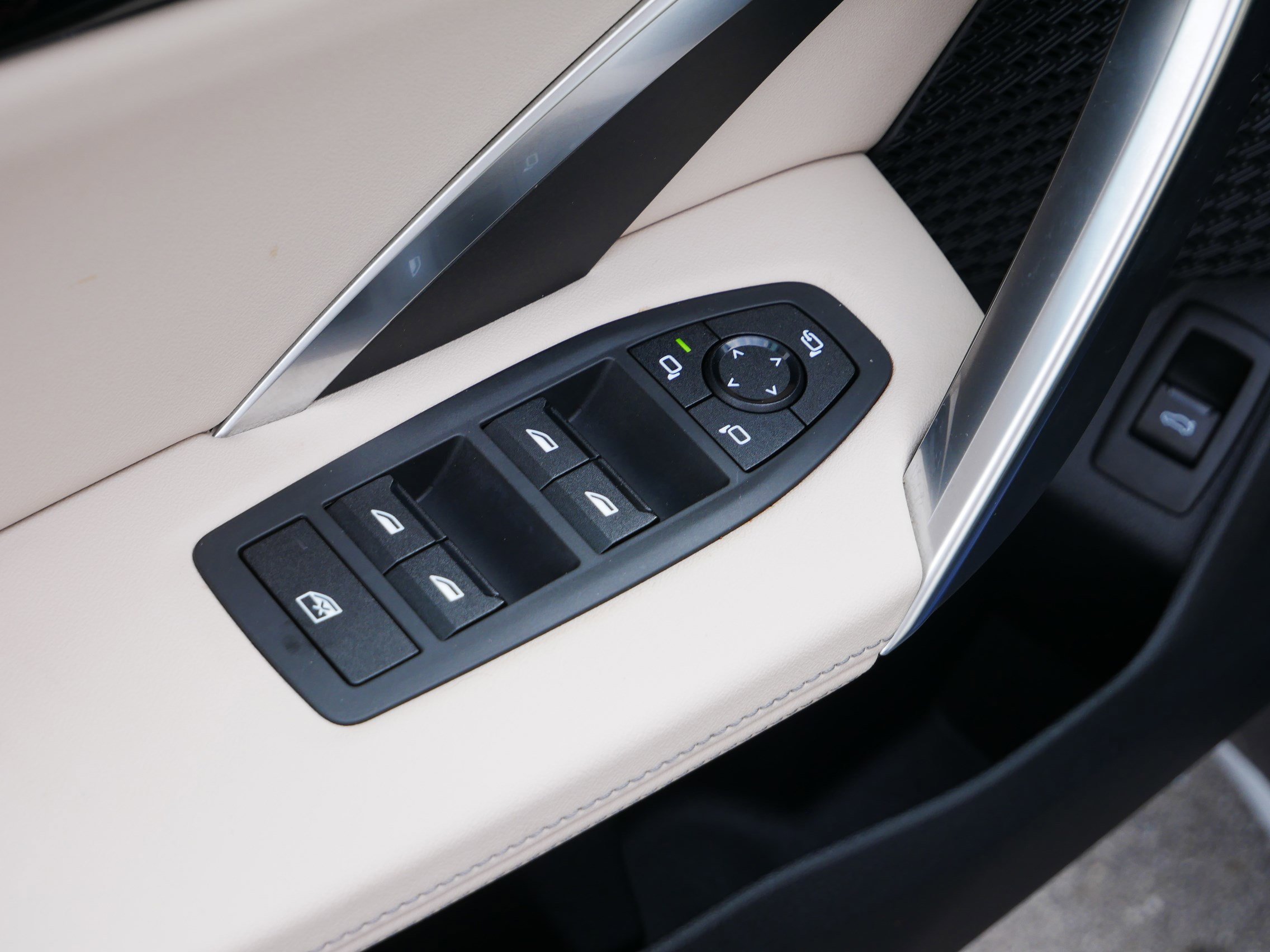 Certified 2023 BMW X1 xDrive28i w/ Convenience Package image 21