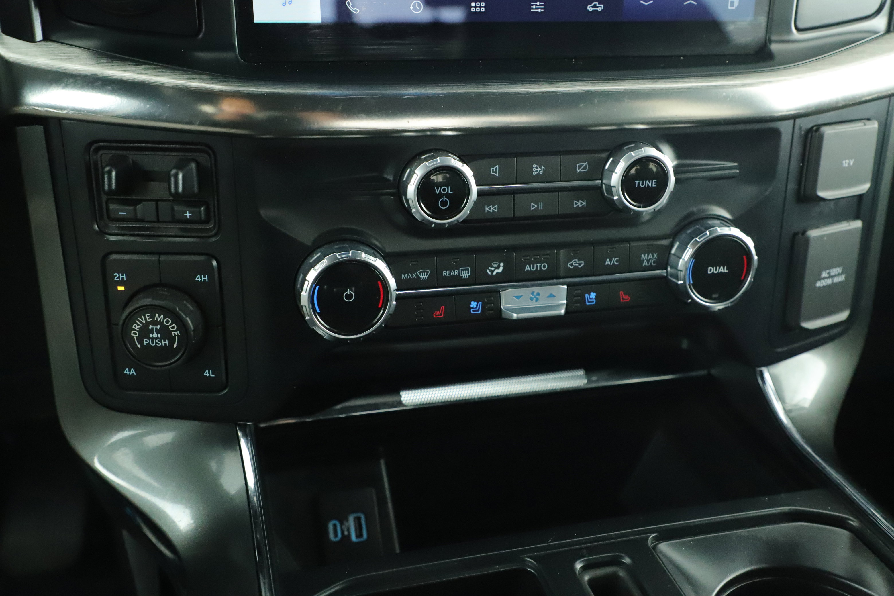 Used 2022 Ford F150 Lariat image 22