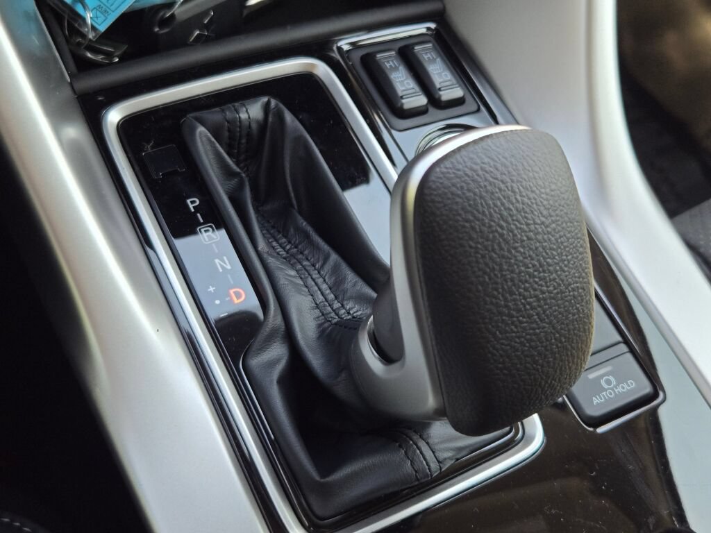New 2026 Mitsubishi Outlander LE AWD/4WD image 21