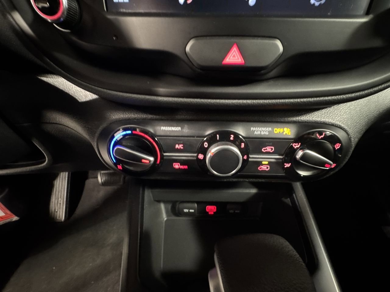 Certified 2022 Kia Soul LX w/ Technology Package image 24