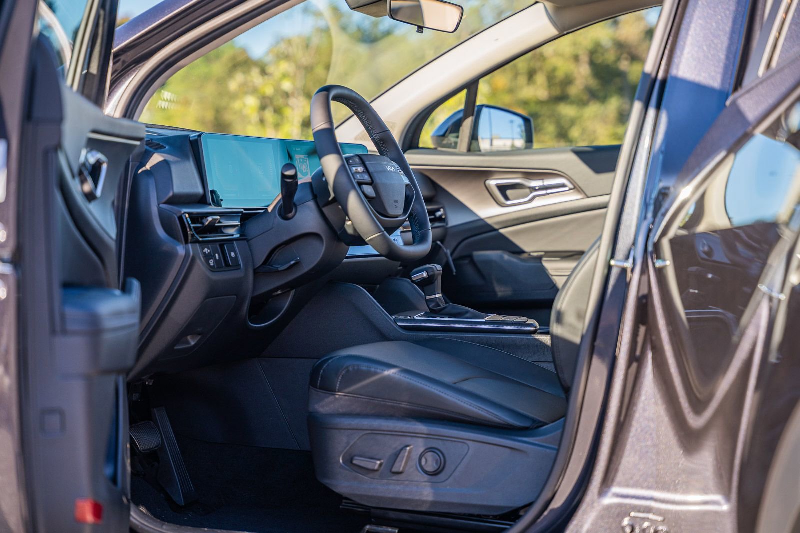 New 2026 Kia Sportage EX w/ EX Panorama Roof Package image 13