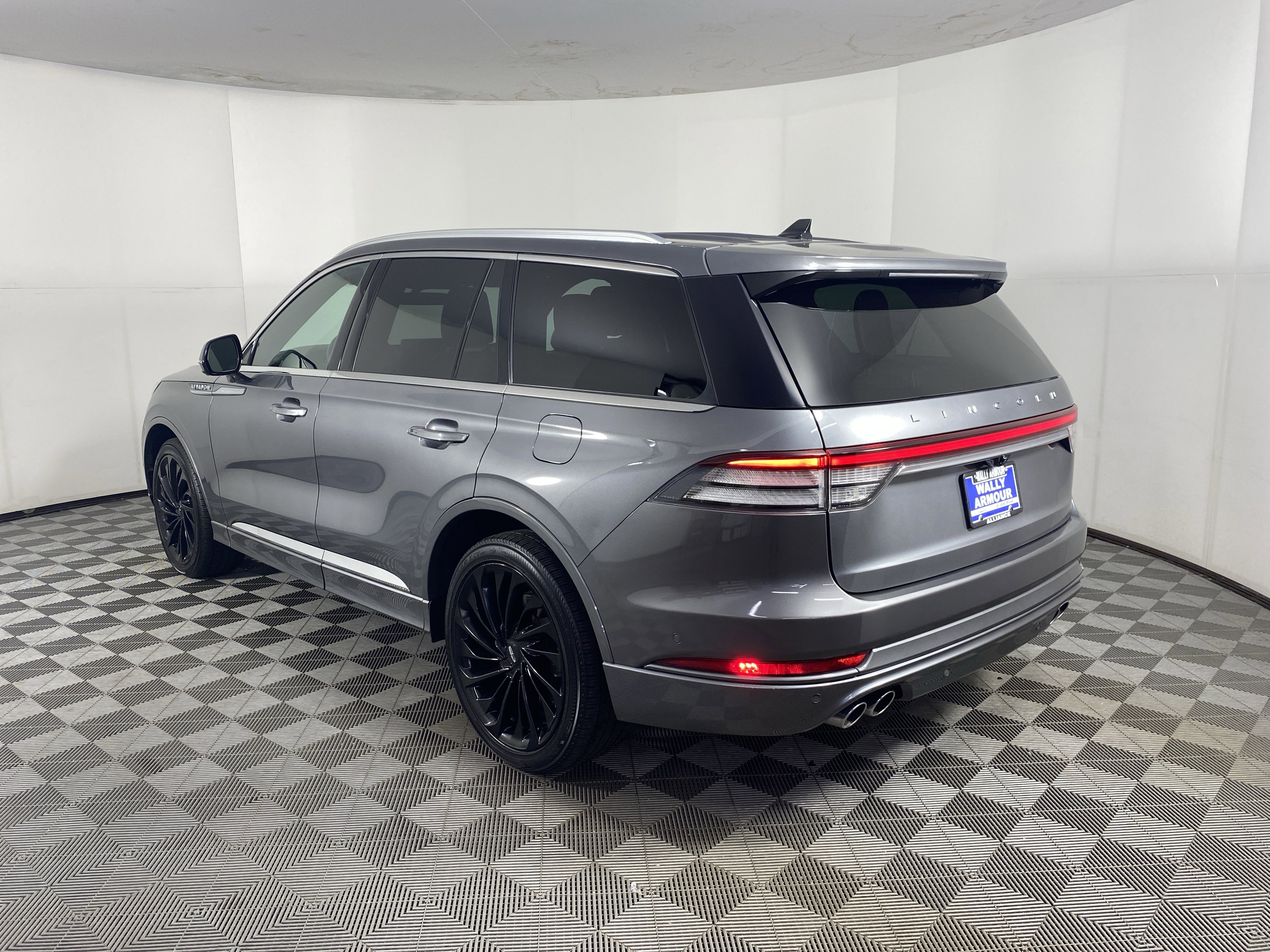 Used 2021 Lincoln Aviator Reserve w/ Equipment Group 208A image 11