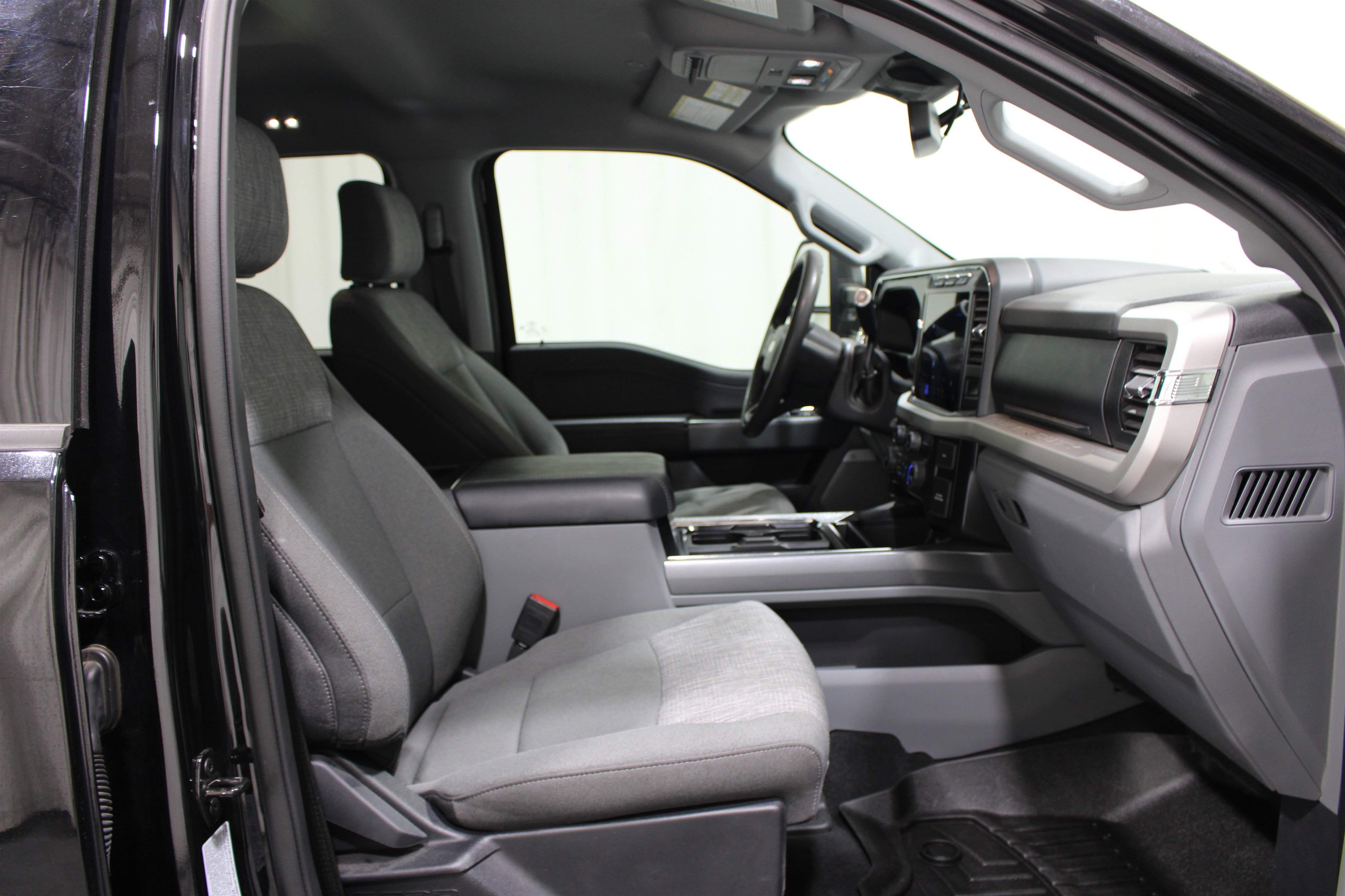 Used 2023 Ford F250 XLT w/ Tremor Off-Road Package image 25