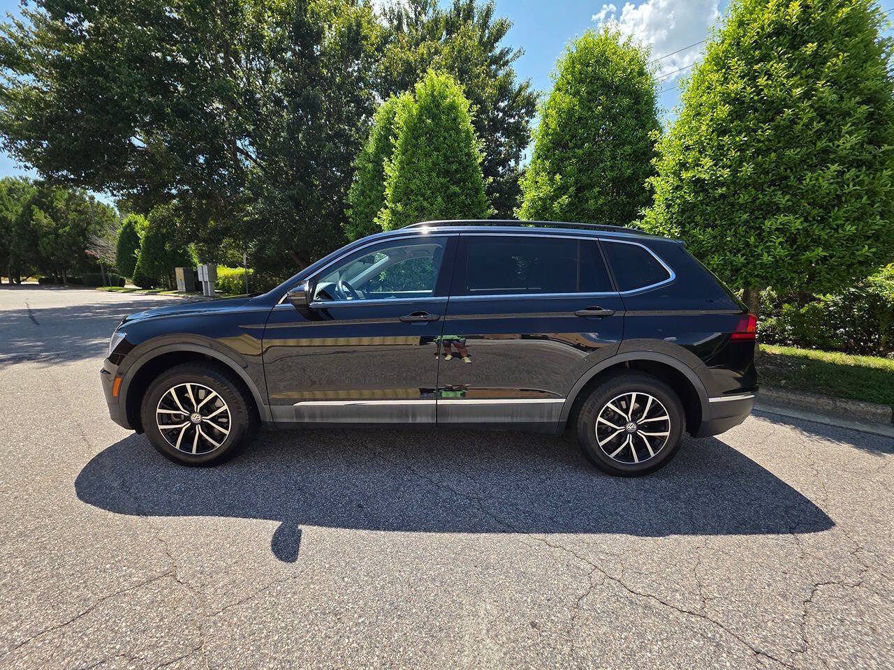 Used 2021 Volkswagen Tiguan S AWD/4WD image 2