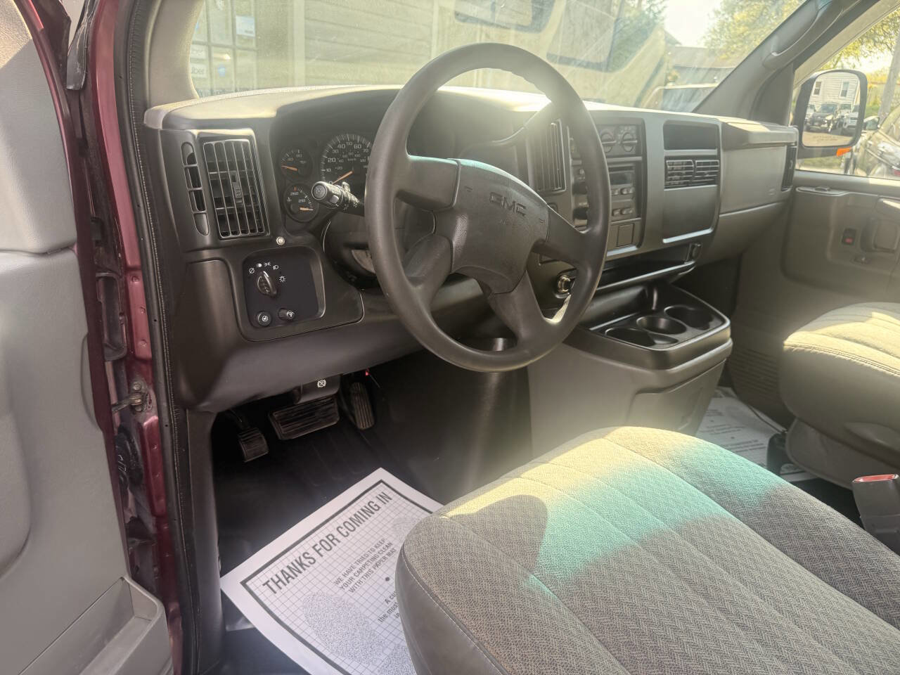 Used 2005 GMC Savana 1500 AWD image 10