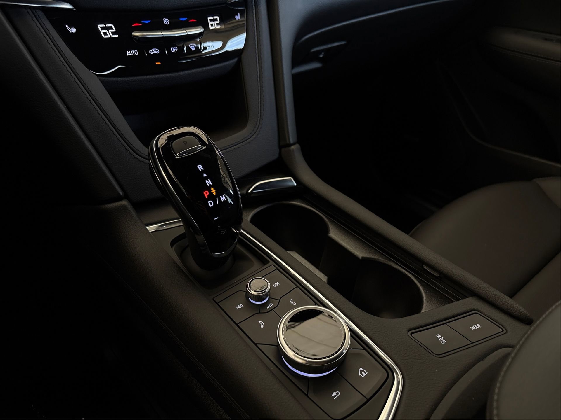 New 2026 Cadillac XT5 Luxury image 29