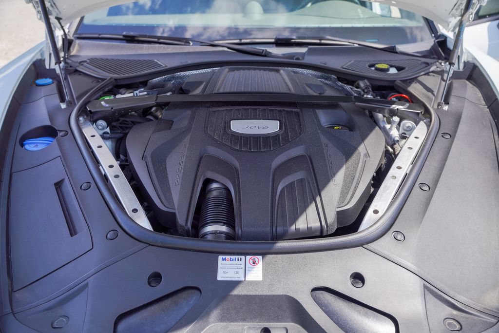 Used 2019 Porsche Panamera 4 AWD/4WD image 46