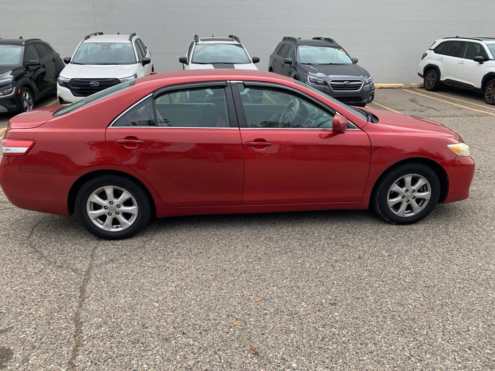 Used 2011 Toyota Camry LE FWD image 4