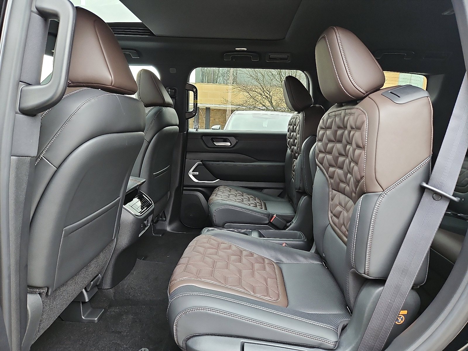 New 2026 Nissan Armada Platinum image 8