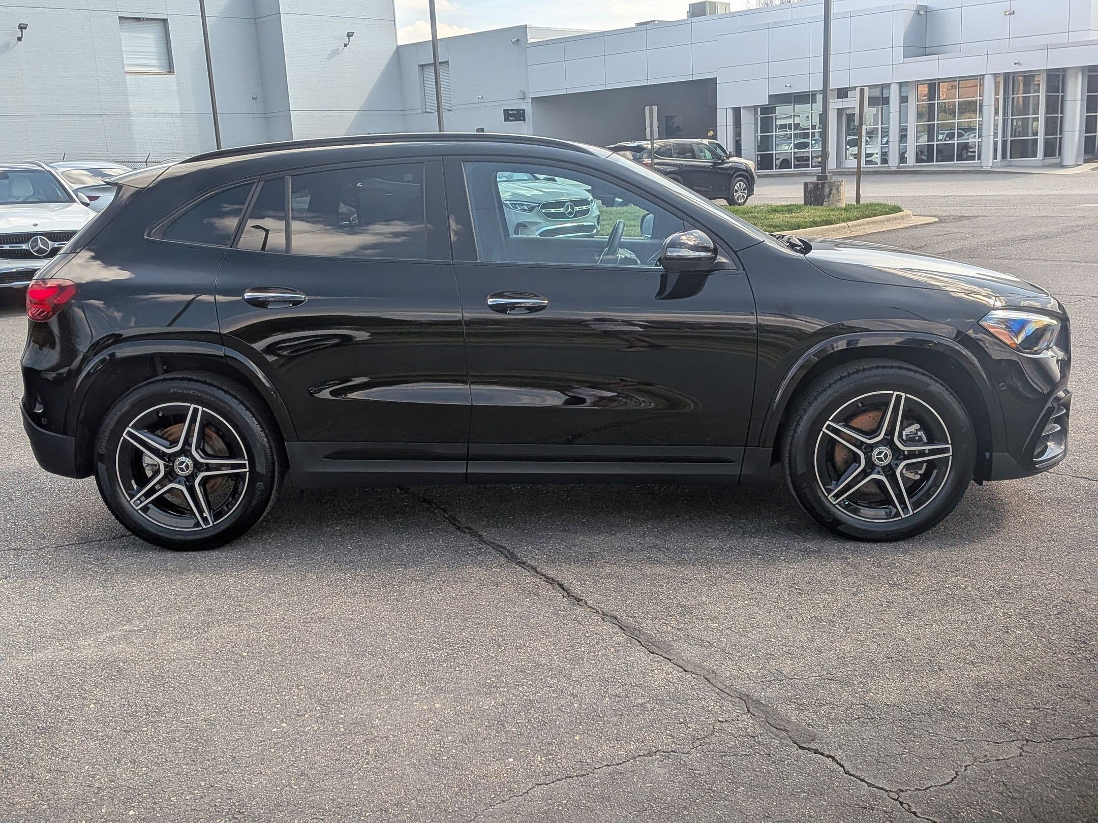 Certified 2025 Mercedes-Benz GLA 250 4MATIC image 2